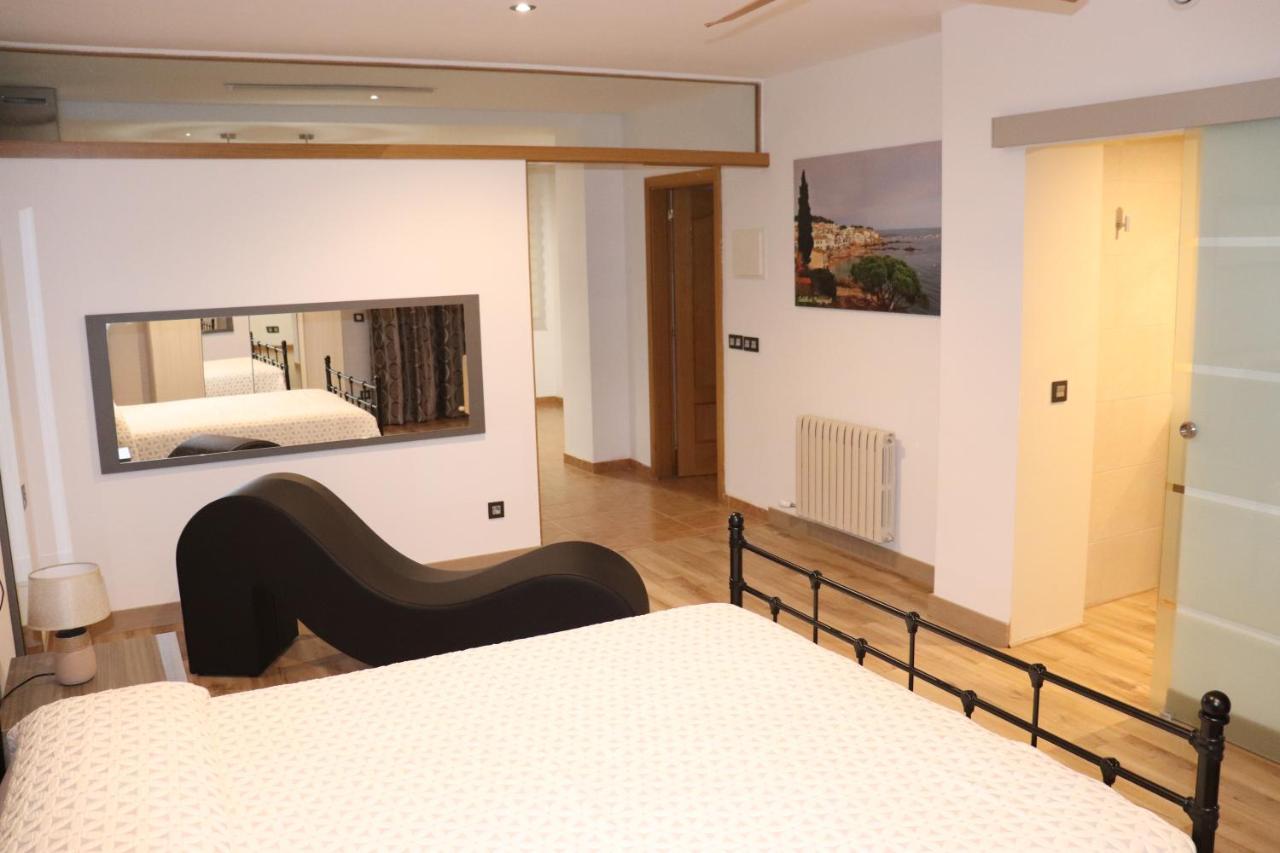 Loft Romantic Ca L'Enric Vique-Baix Emporda Regencos Exterior photo